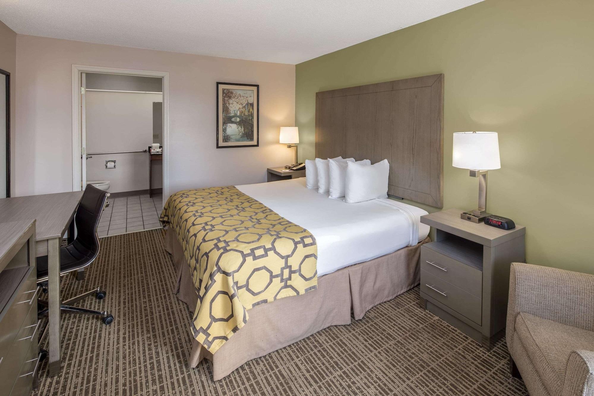 Baymont By Wyndham Cleveland Exterior foto