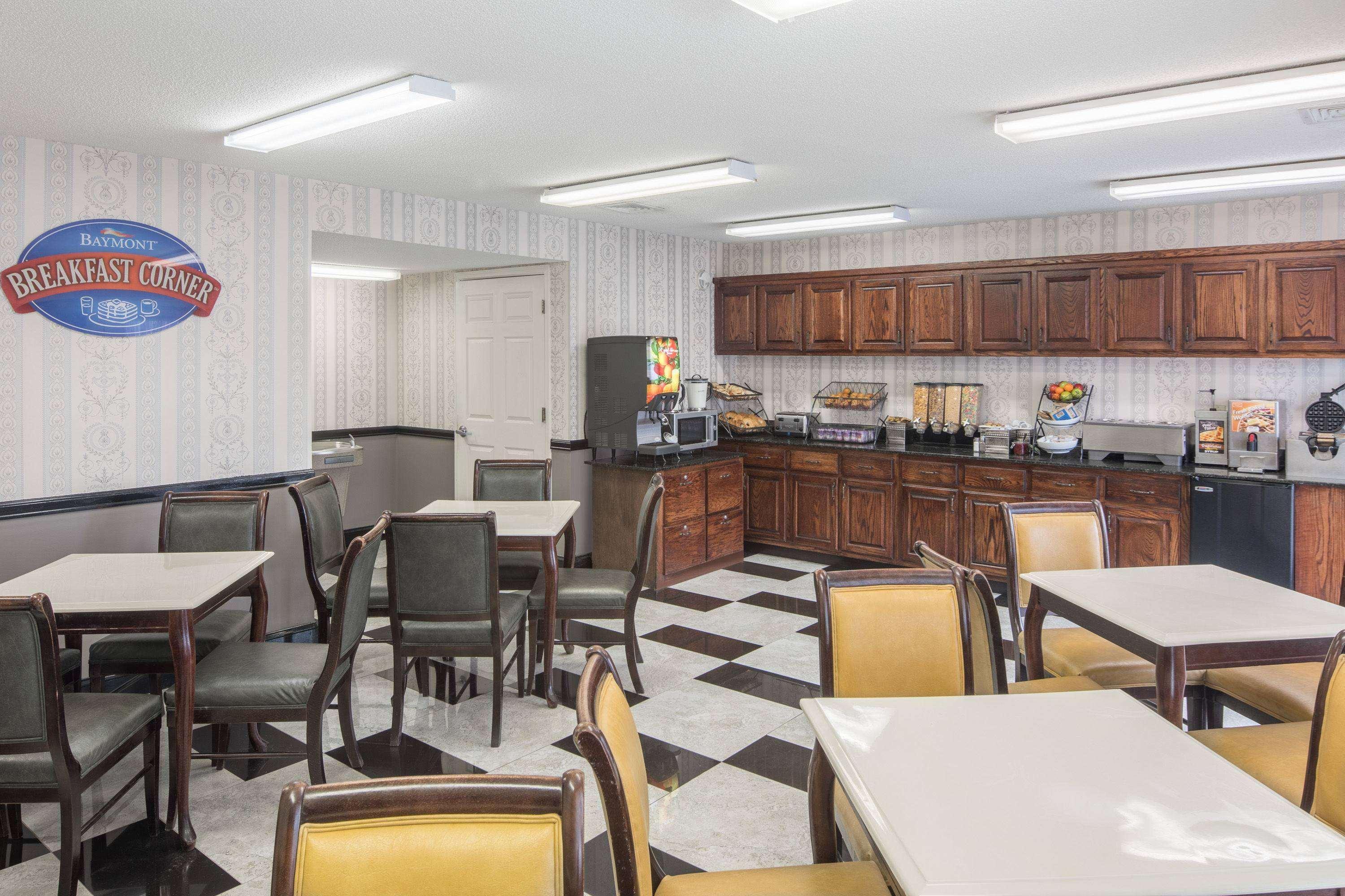 Baymont By Wyndham Cleveland Exterior foto