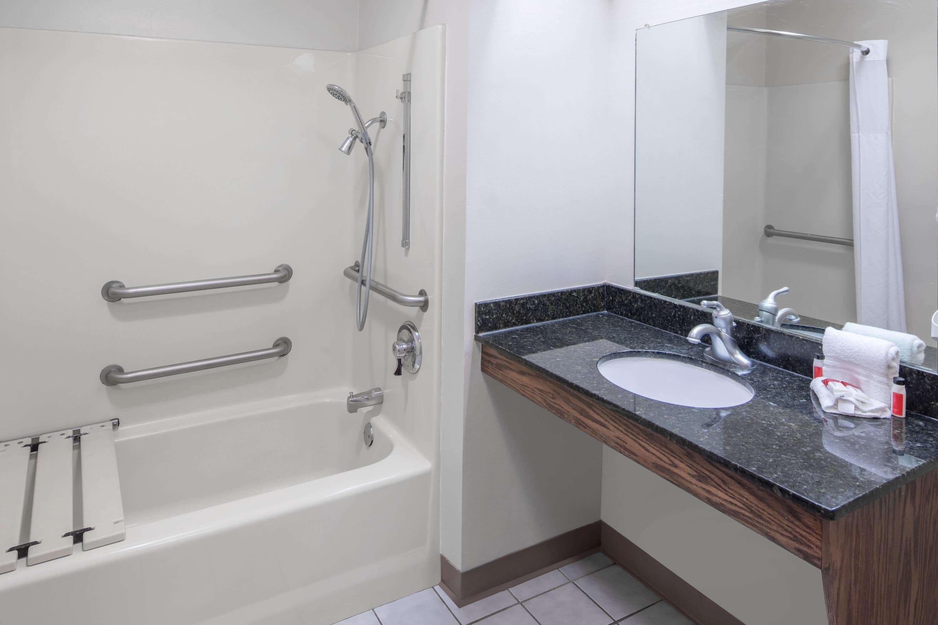 Baymont By Wyndham Cleveland Exterior foto